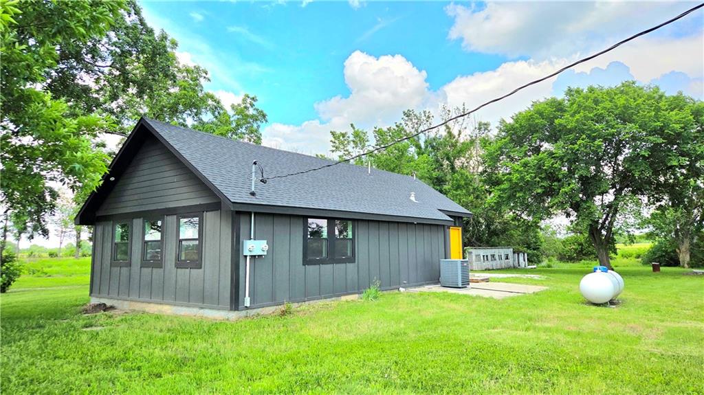 11345 Tucker Road Pleasanton, KS 66075 - Photo 14 of 19