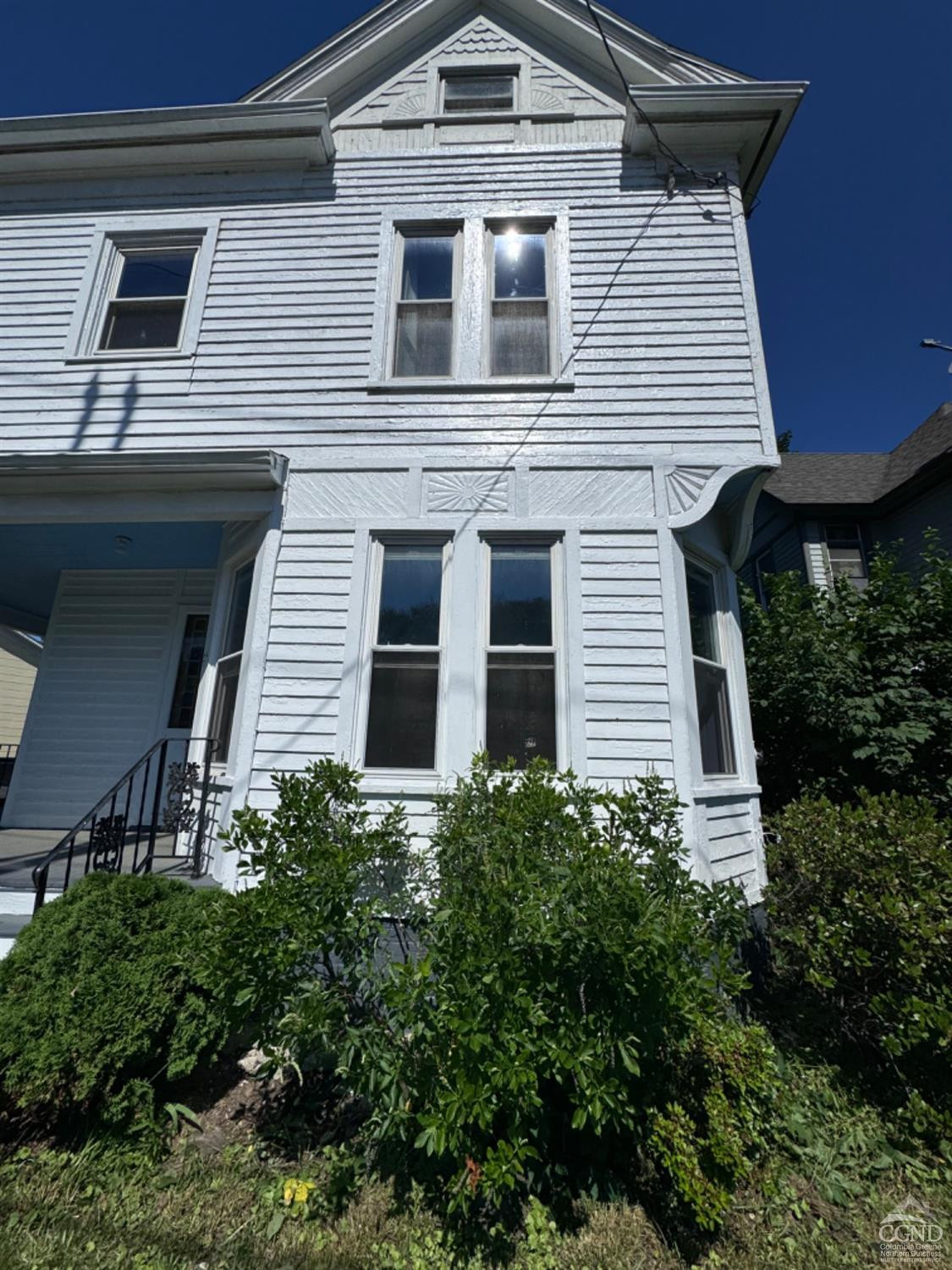 95 Maple Avenue Catskill, NY 12414 - Photo 4 of 25 a front view of a house with plants