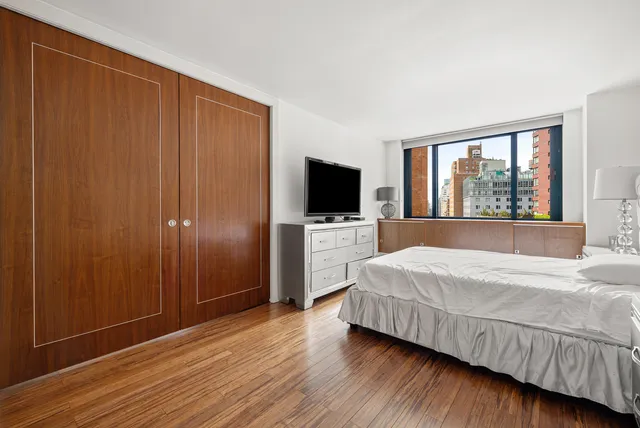 $1,145,000 | 1 Irving Place, Unit U9C | Gramercy