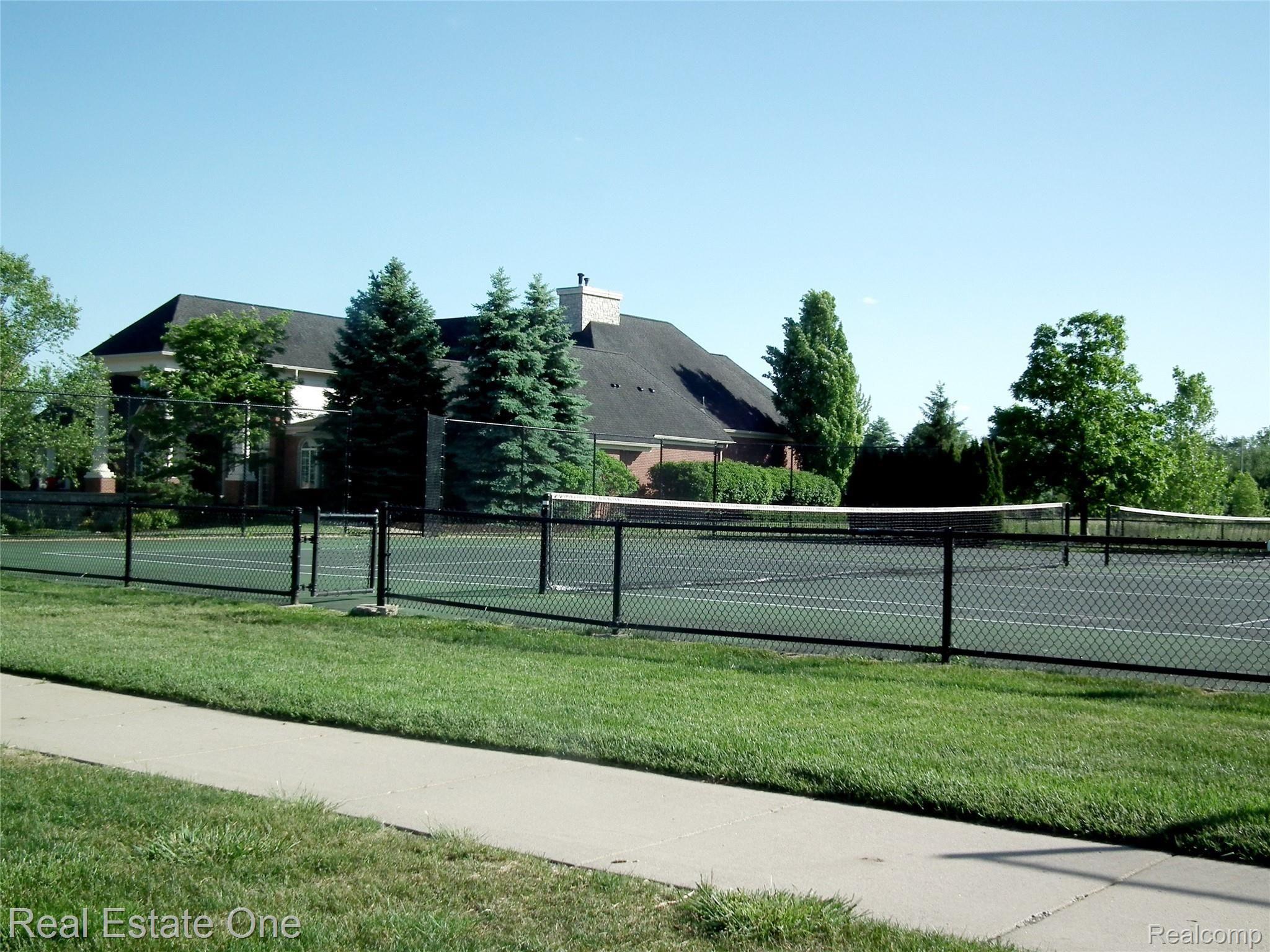 45576 South Stonewood Road Canton, MI 48187 - Photo 28 of 30 20200607_092215.jpg