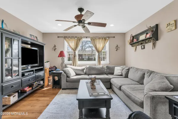 $825,000 | 22 Villanova Drive, Jackson, NJ 08527