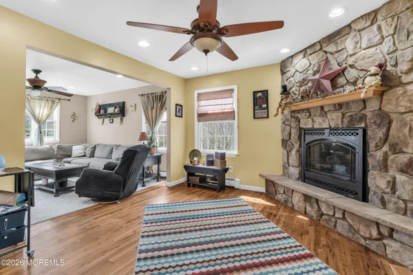 $825,000 | 22 Villanova Drive, Jackson, NJ 08527