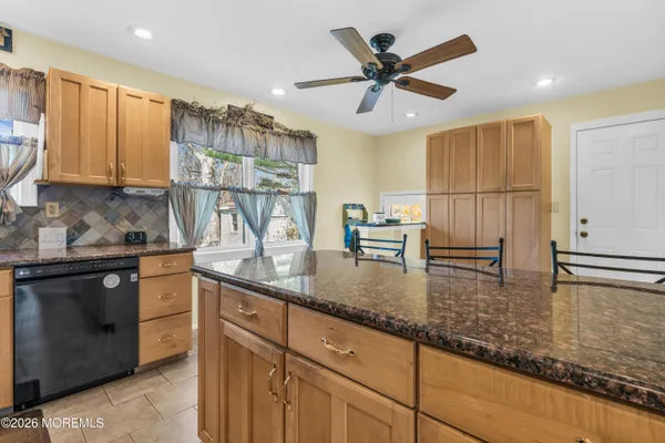 $825,000 | 22 Villanova Drive, Jackson, NJ 08527