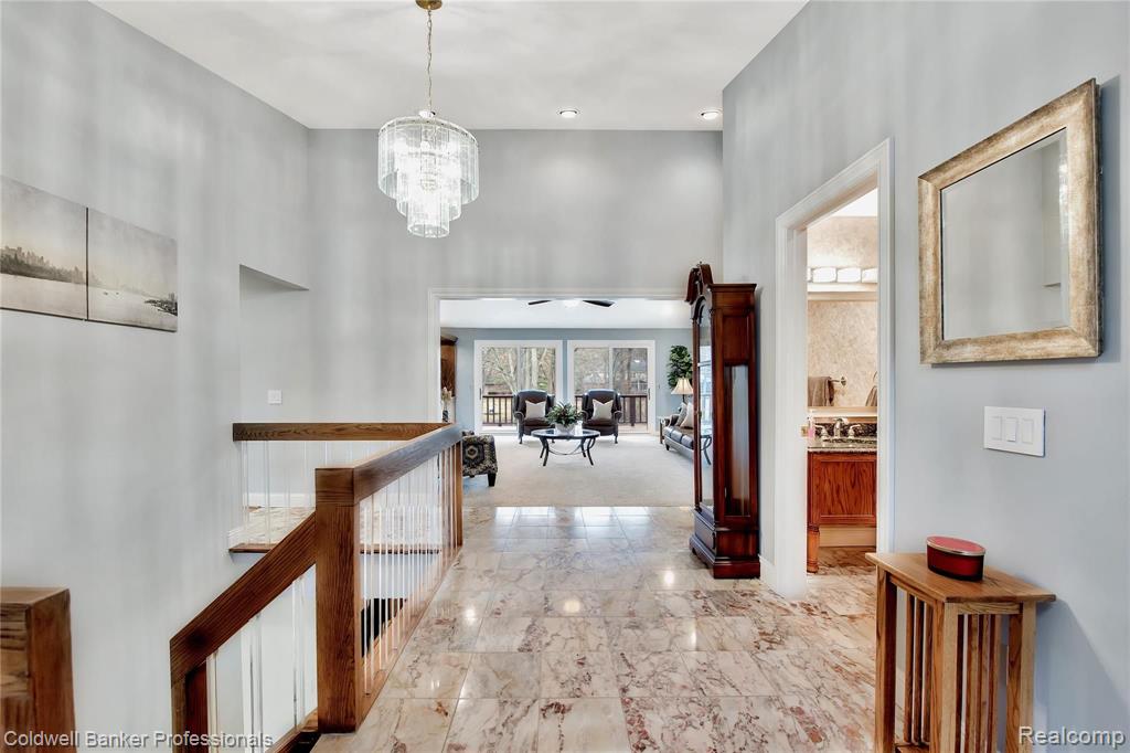 135 West Hickory Grove Road Bloomfield Hills, MI 48304 - Photo 6 of 42