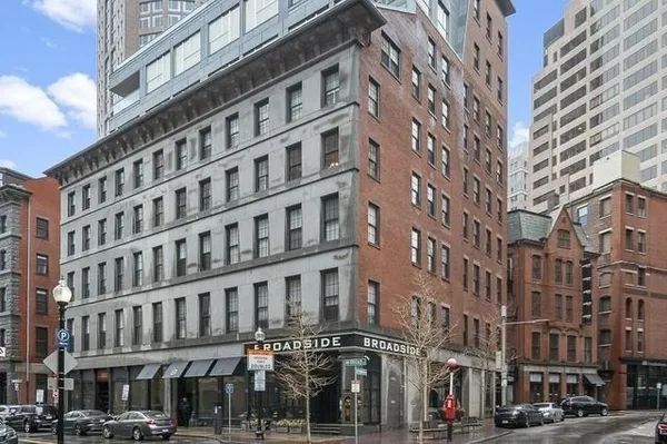 $3,850 | 99-105 Broad Street, Unit 2F, Boston, MA 02110
