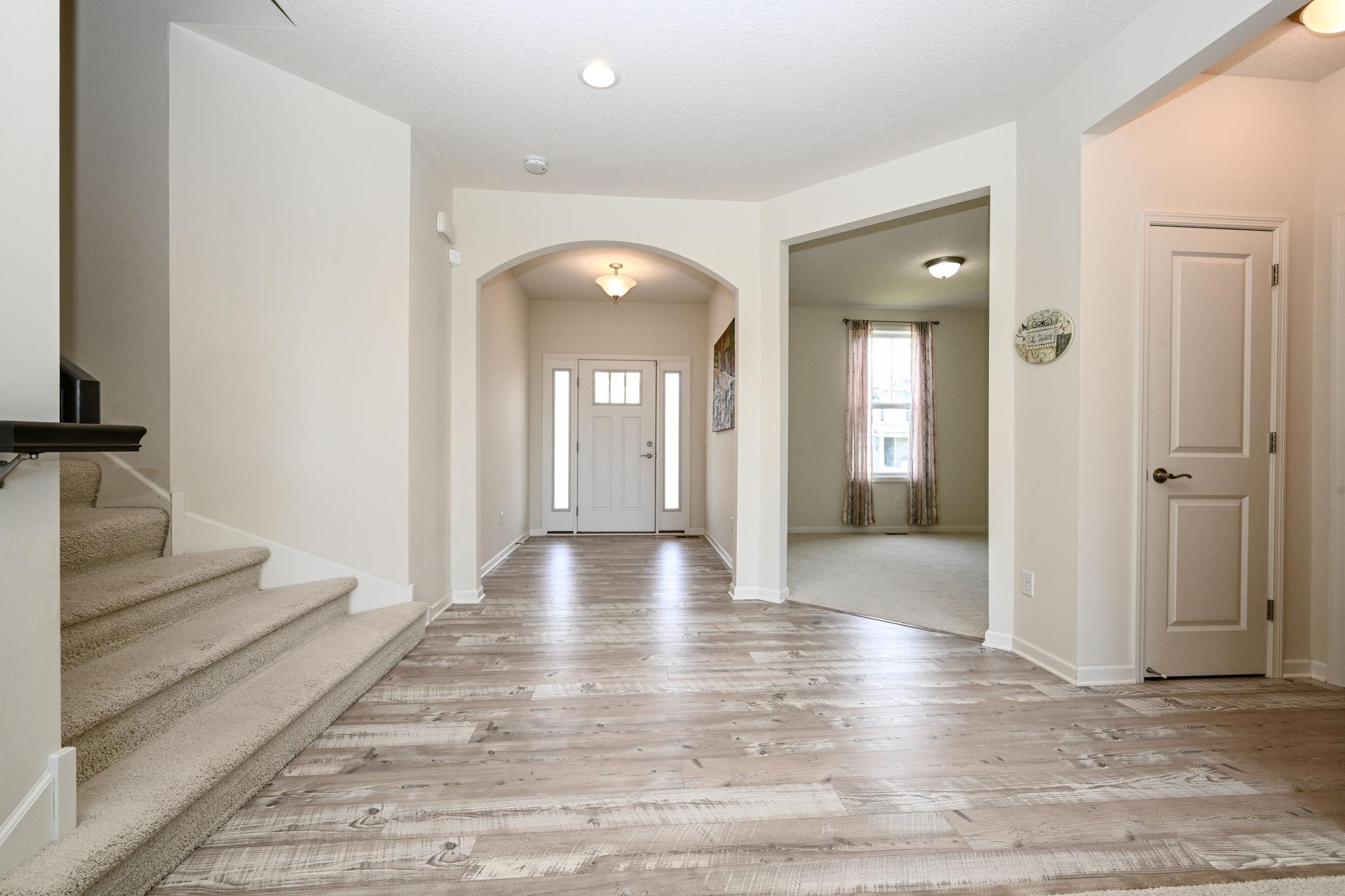 9343 Compass Pointe Road Woodbury, MN 55129 - Photo 3 of 40