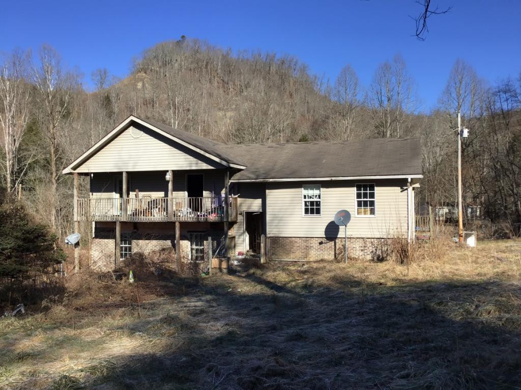 3187 State Rte 606 Keokee, VA 24265 - Photo 1 of 11 Trilevel on 23 acres