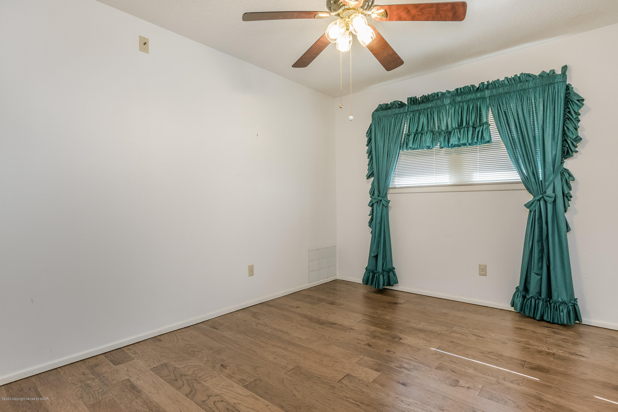 3602 Royal Road Amarillo, TX 79109 - Photo 13 of 17 3rd Bedroom
