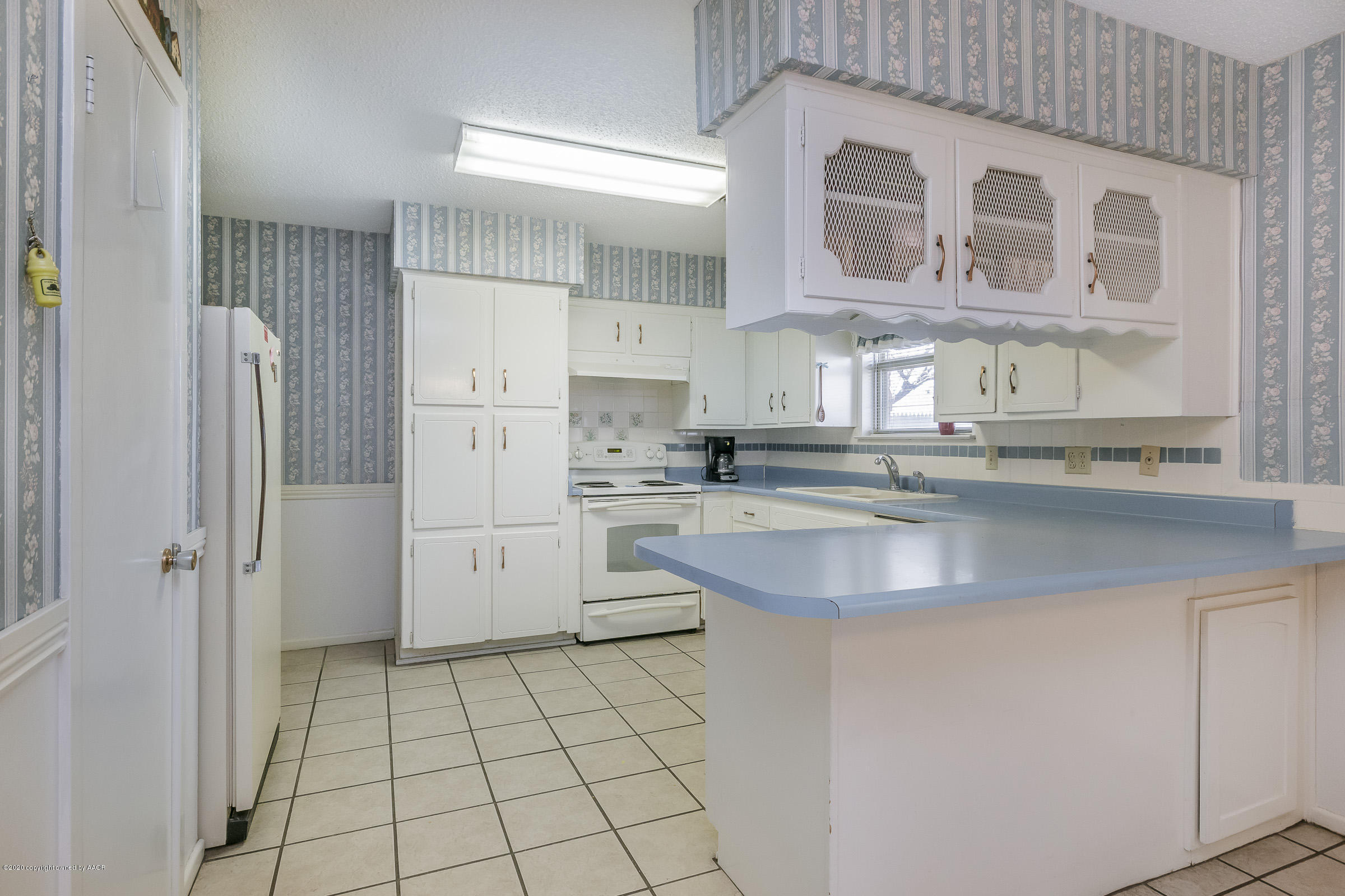 Kitchen (2)