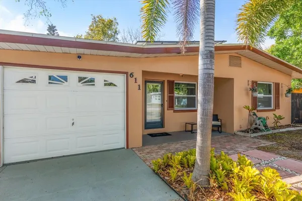 $399,999 | 611 11th Street Northwest, Largo, FL 33770