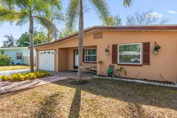 $399,999 | 611 11th Street Northwest, Largo, FL 33770