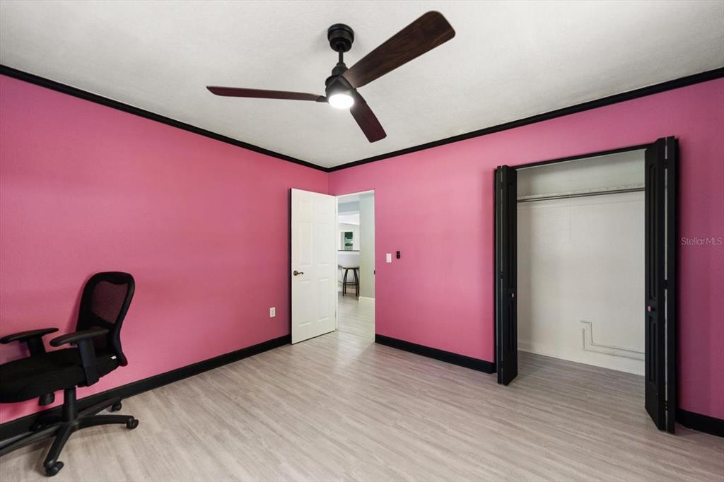 611 11th Street Northwest Largo, FL 33770 - Photo 26 of 37 a view of a room with gym equipment