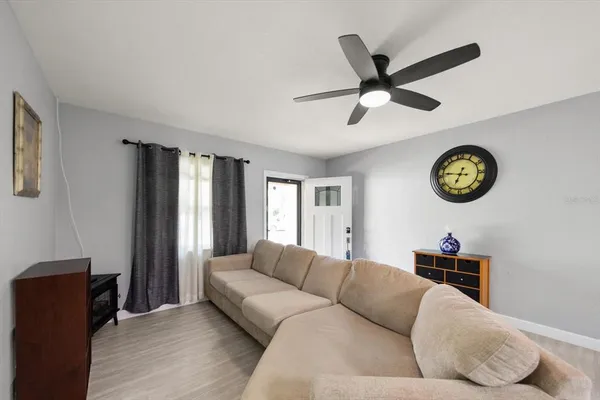$399,999 | 611 11th Street Northwest, Largo, FL 33770