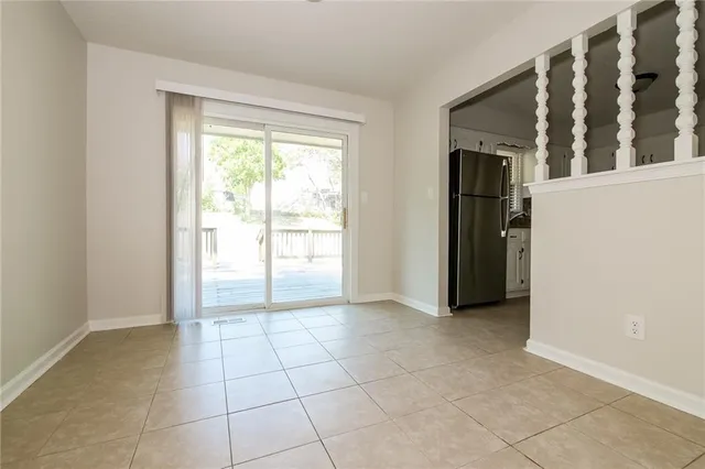 $2,215 | 6924 Northwest Pleasant View Court, Kansas City, MO 64152