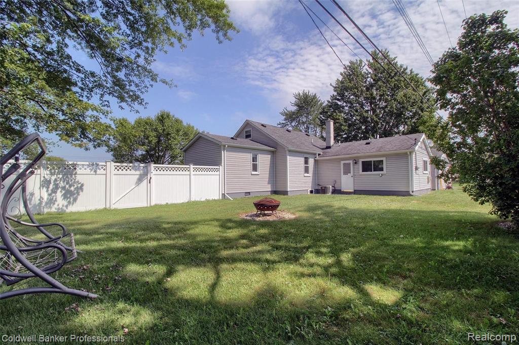 41495 Tyler Road Belleville, MI 48111 - Photo 30 of 32