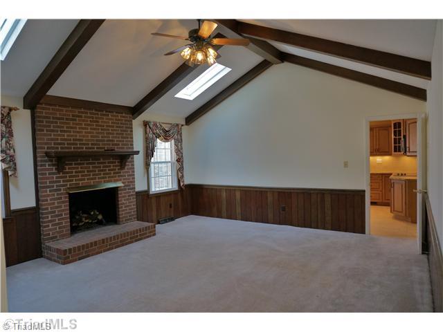 3621 Stancliff Road Clemmons, NC 27012 - Photo 9 of 16 Den/Family/Great Room.