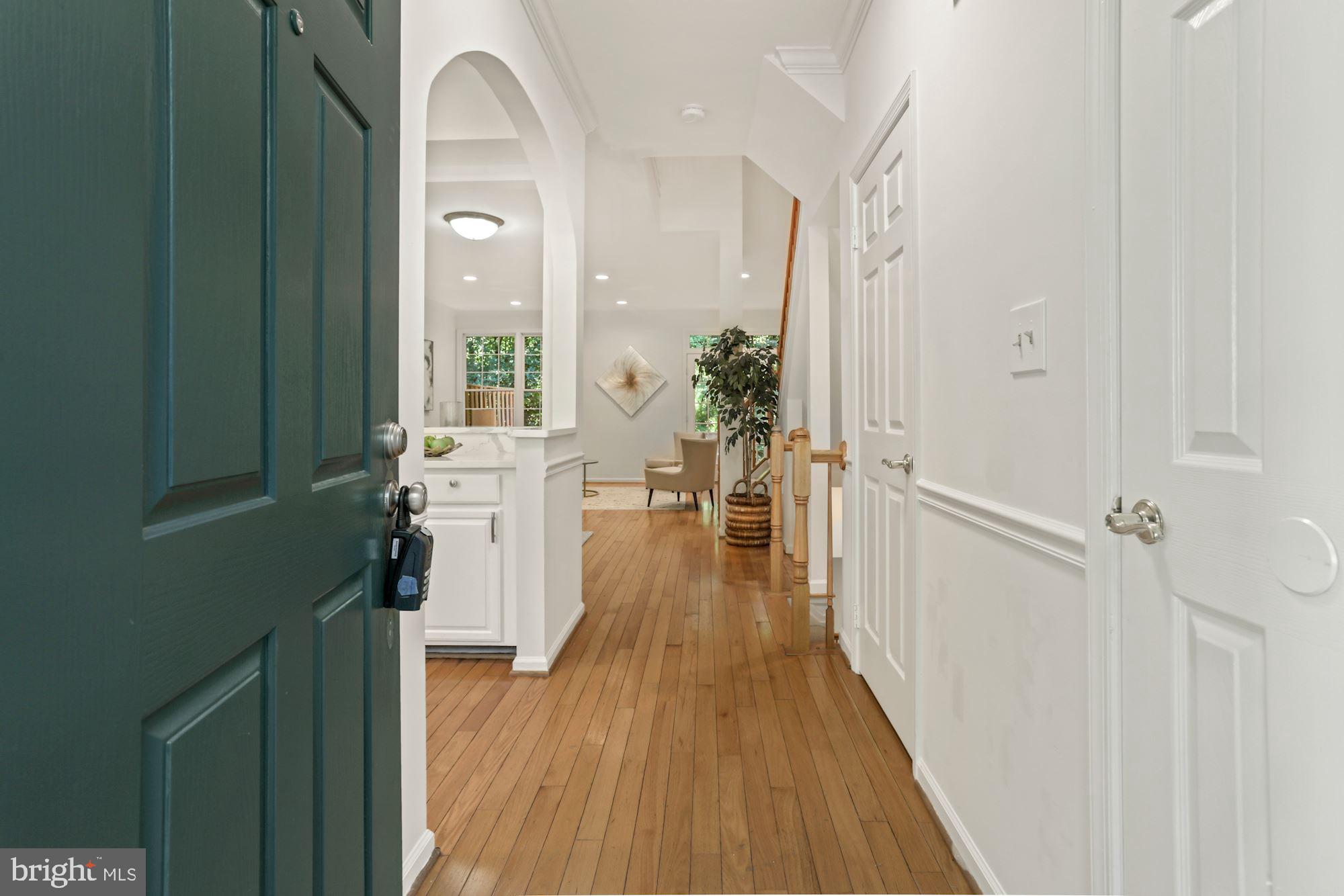 11280 Fairwind Way Reston, VA 20190 - Photo 5 of 32