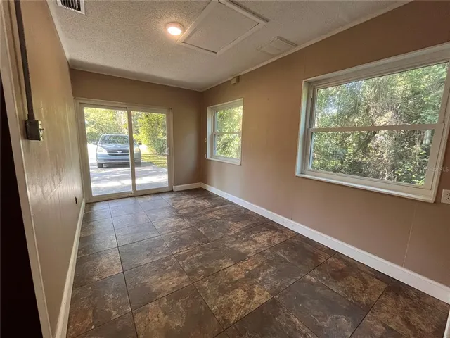 $238,500 | 1635 North Florida Avenue, Hernando, FL 34442