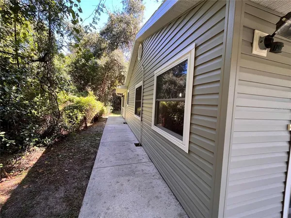 $238,500 | 1635 North Florida Avenue, Hernando, FL 34442