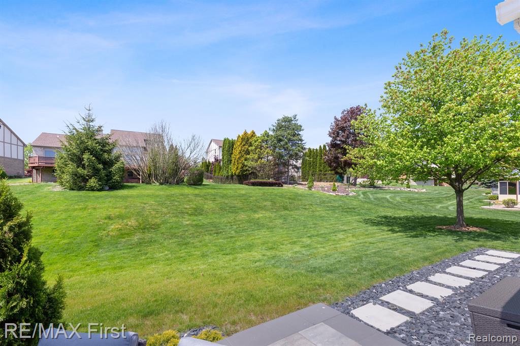 1209 Grandview Drive Rochester Hills, MI 48306 - Photo 33 of 46