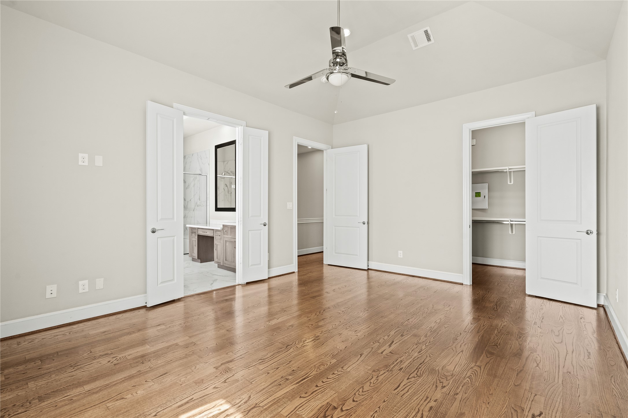 10902 Grove Tree Lane Houston, TX 77043 - Photo 25 of 36