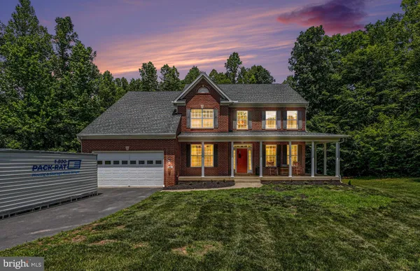 $825,000 | 60 Crowncrest Road, Fredericksburg, VA 22406