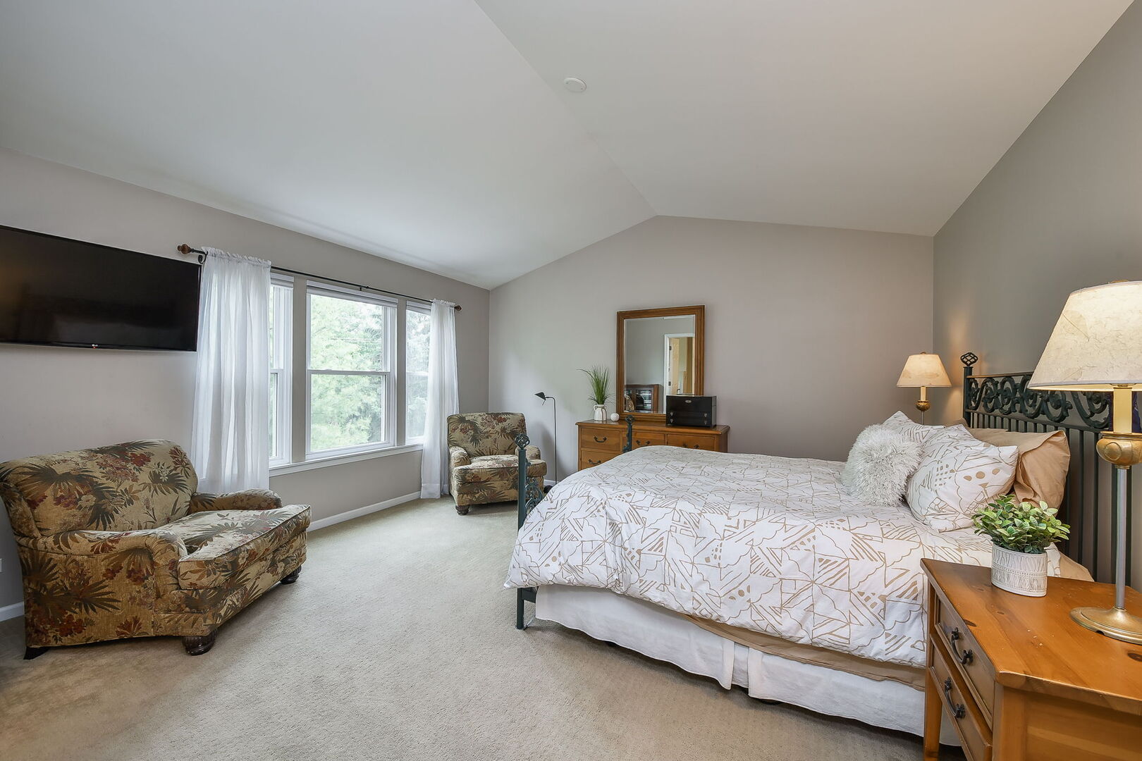 375 Ridge Road North Aurora, IL 60542 - Photo 11 of 24 a bedroom with a bed and glass window