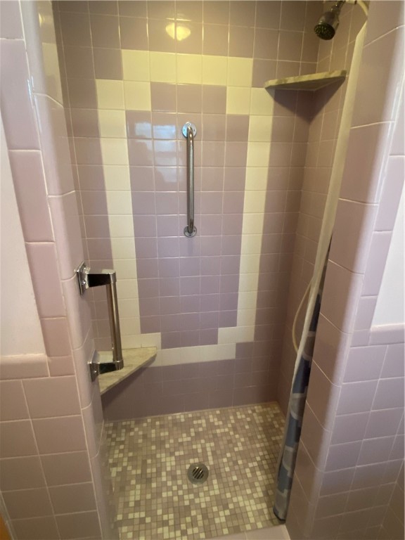 239 Olney Arnold Road Cranston, RI 02921 - Photo 11 of 27 Gallery Image 11