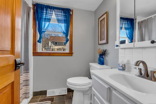 $3,400 | 32 Bassett Lane, Madison, CT 06443