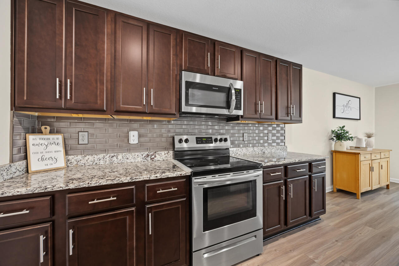 352 Merlin Court Crestview, FL 32539 - Photo 13 of 59 16-16