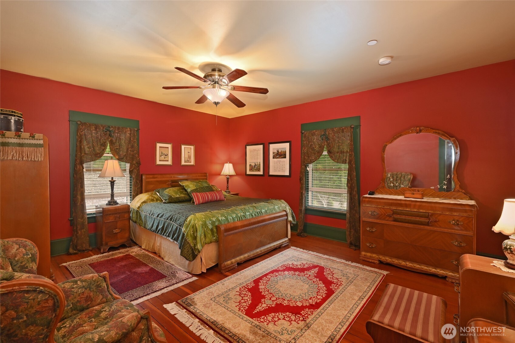 10425 East Riverside Drive Bothell, WA 98011 - Photo 17 of 40