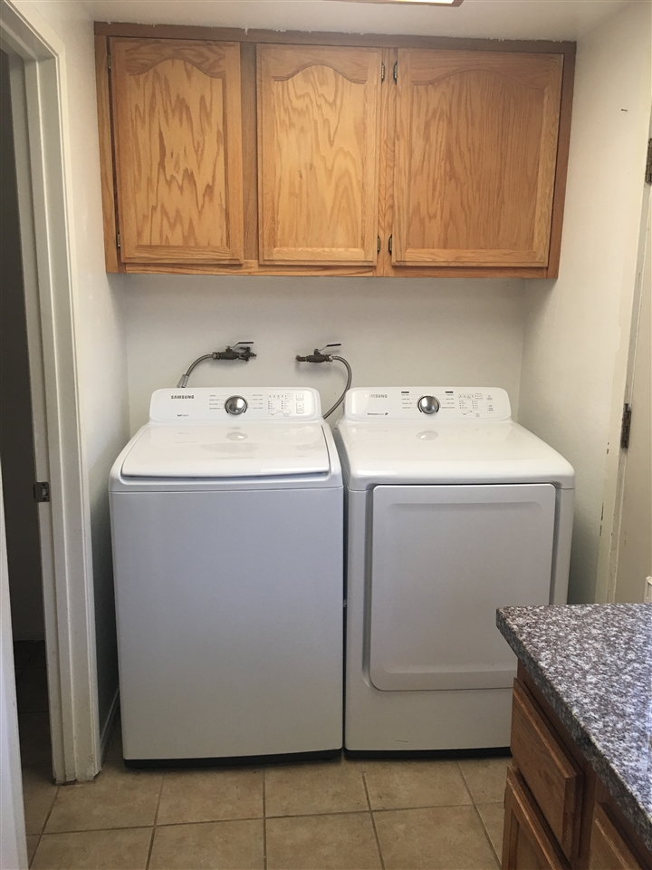 2522 Wanek Road, Unit C Escondido, CA 92027 - Photo 5 of 6 Indoor laundry (washer and dryer do not convey)