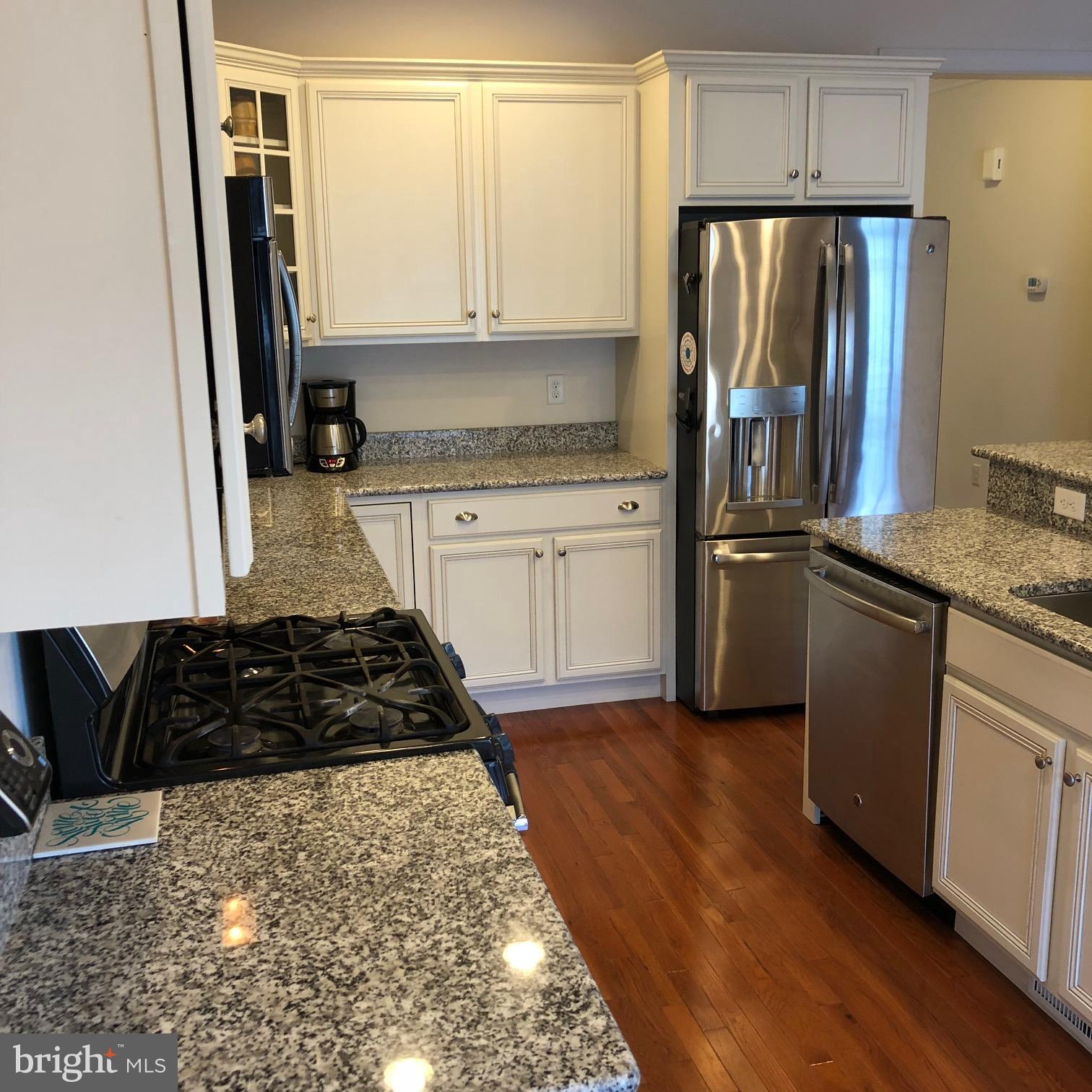 12 Jamestown Square Mechanicsburg, PA 17050 - Photo 13 of 56