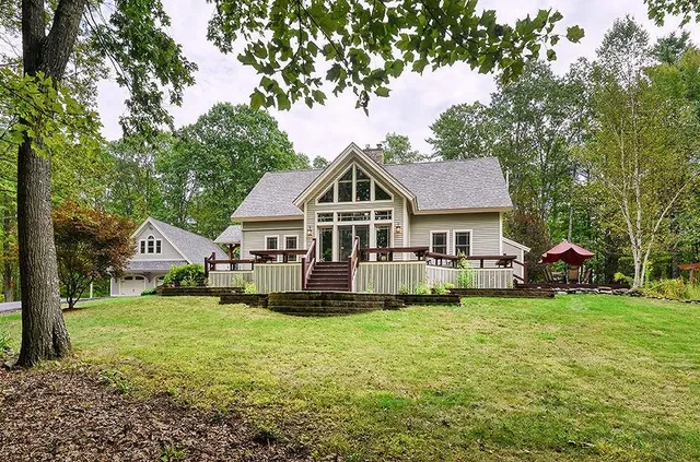 $939,000 | 33 MacLean Road, Alstead, NH 03602