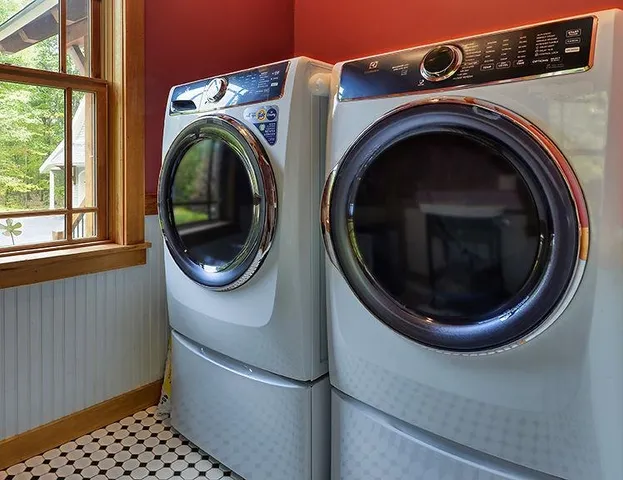 $939,000 | 33 MacLean Road, Alstead, NH 03602