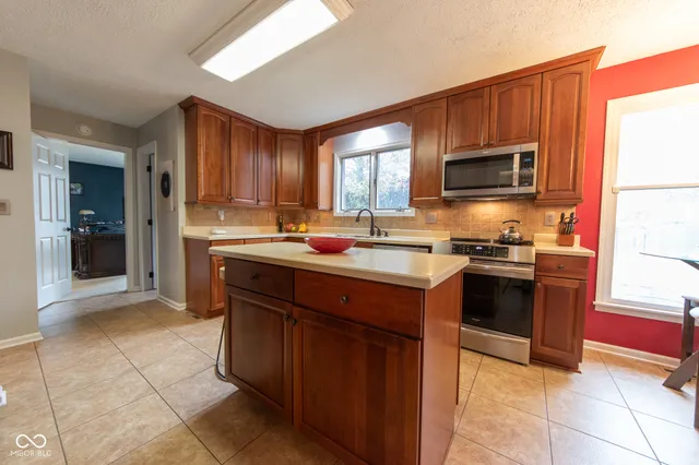 $430,000 | 3635 River Road, Columbus, IN 47203