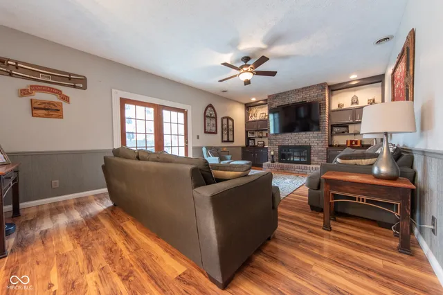 $430,000 | 3635 River Road, Columbus, IN 47203