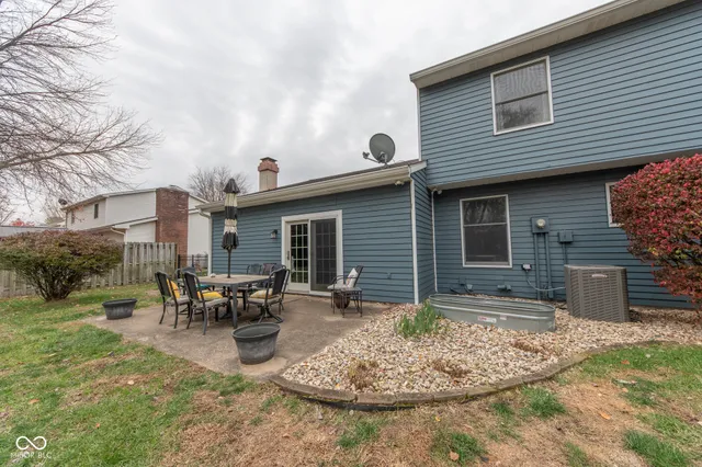 $430,000 | 3635 River Road, Columbus, IN 47203