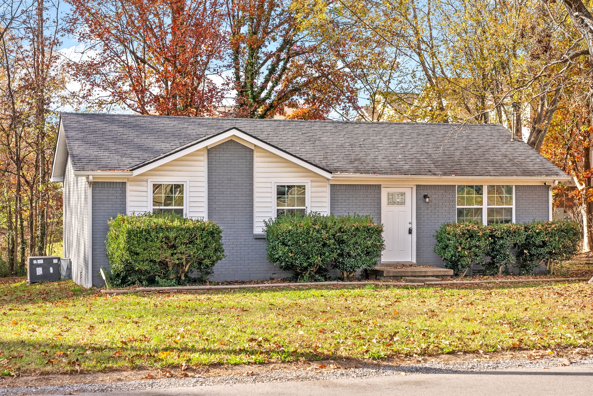 1588 Bevard Road Clarksville, TN 37042 - Photo 4 of 29 Gallery Image 4