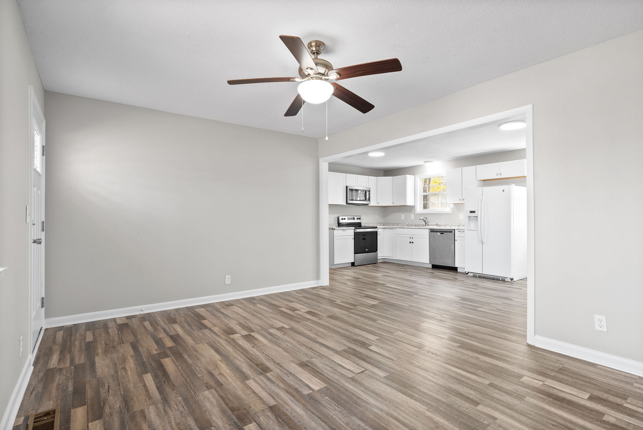 1588 Bevard Road Clarksville, TN 37042 - Photo 9 of 29 Gallery Image 9