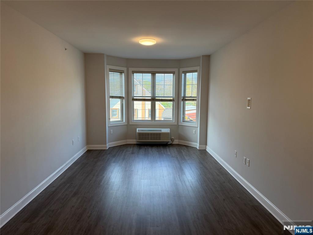 40 West Park Avenue, Unit 303 Park Ridge, NJ 07656 - Photo 3 of 14