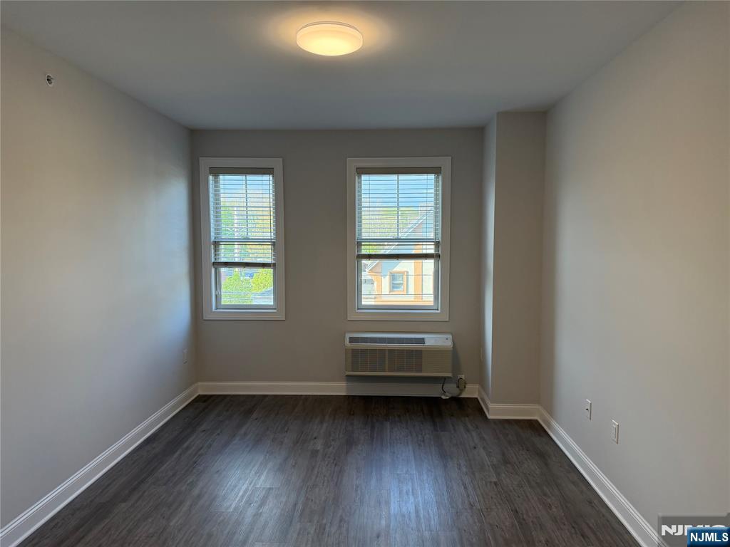 40 West Park Avenue, Unit 303 Park Ridge, NJ 07656 - Photo 4 of 14