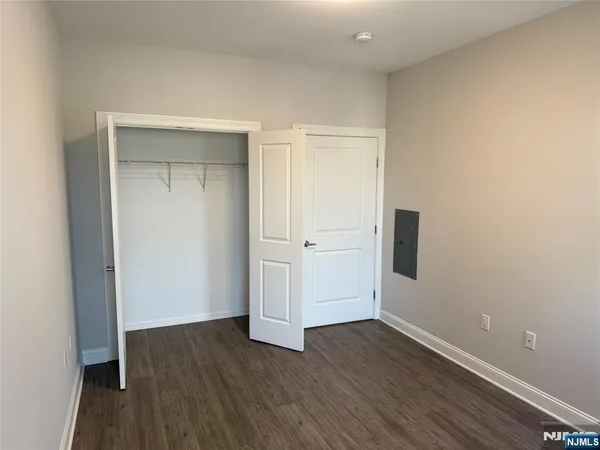$3,395 | 40 West Park Avenue, Unit 303, Park Ridge, NJ 07656