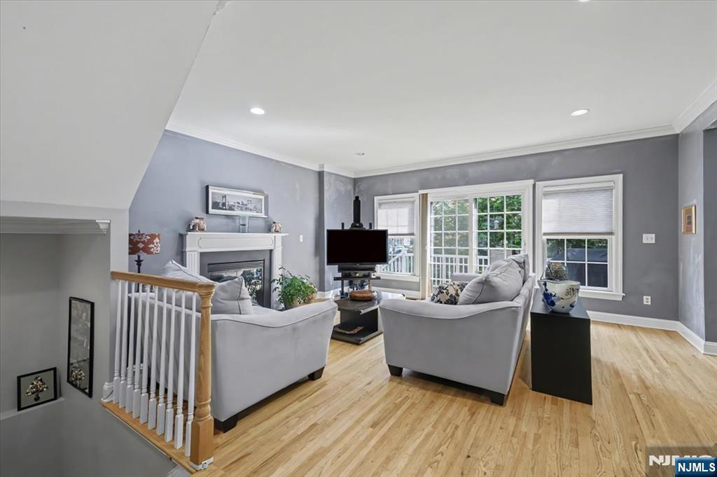 294 Spring Avenue Ridgewood, NJ 07450 - Photo 4 of 29