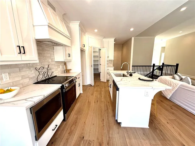 $579,900 | 1300 Melissa Court, Kearney, MO 64060