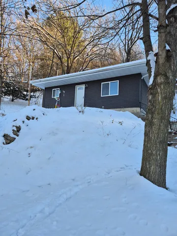 $179,995 | 645 South Rosa Street, Richland Center, WI 53581