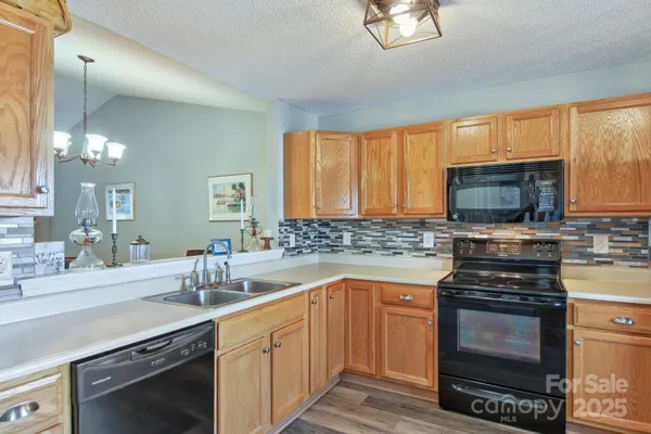 $290,000 | 1304 Deermouse Way, Unit 405, Hendersonville, NC 28792