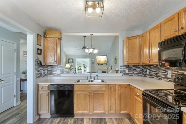 $290,000 | 1304 Deermouse Way, Unit 405, Hendersonville, NC 28792