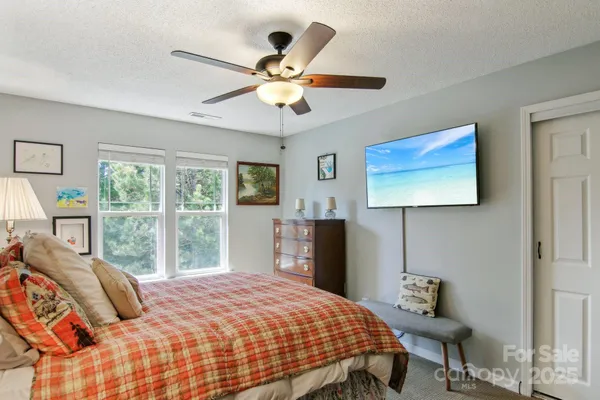 $290,000 | 1304 Deermouse Way, Unit 405, Hendersonville, NC 28792