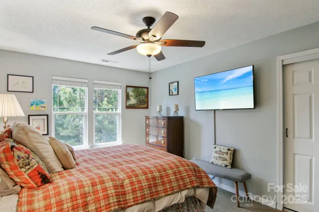 $290,000 | 1304 Deermouse Way, Unit 405, Hendersonville, NC 28792